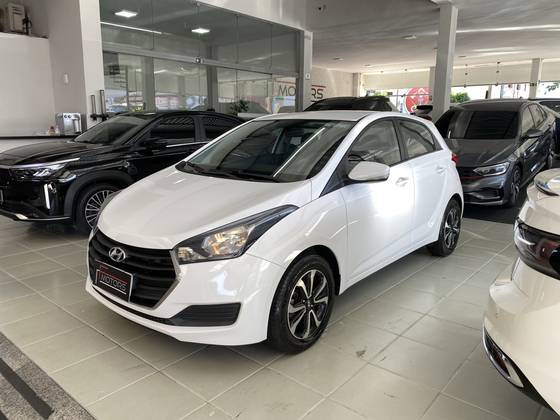 HYUNDAI HB20 1.6 COMFORT PLUS 16V FLEX 4P MANUAL HYUNDAI HB20 1.6 COMFORT PLUS 16V FLEX 4P MANUAL